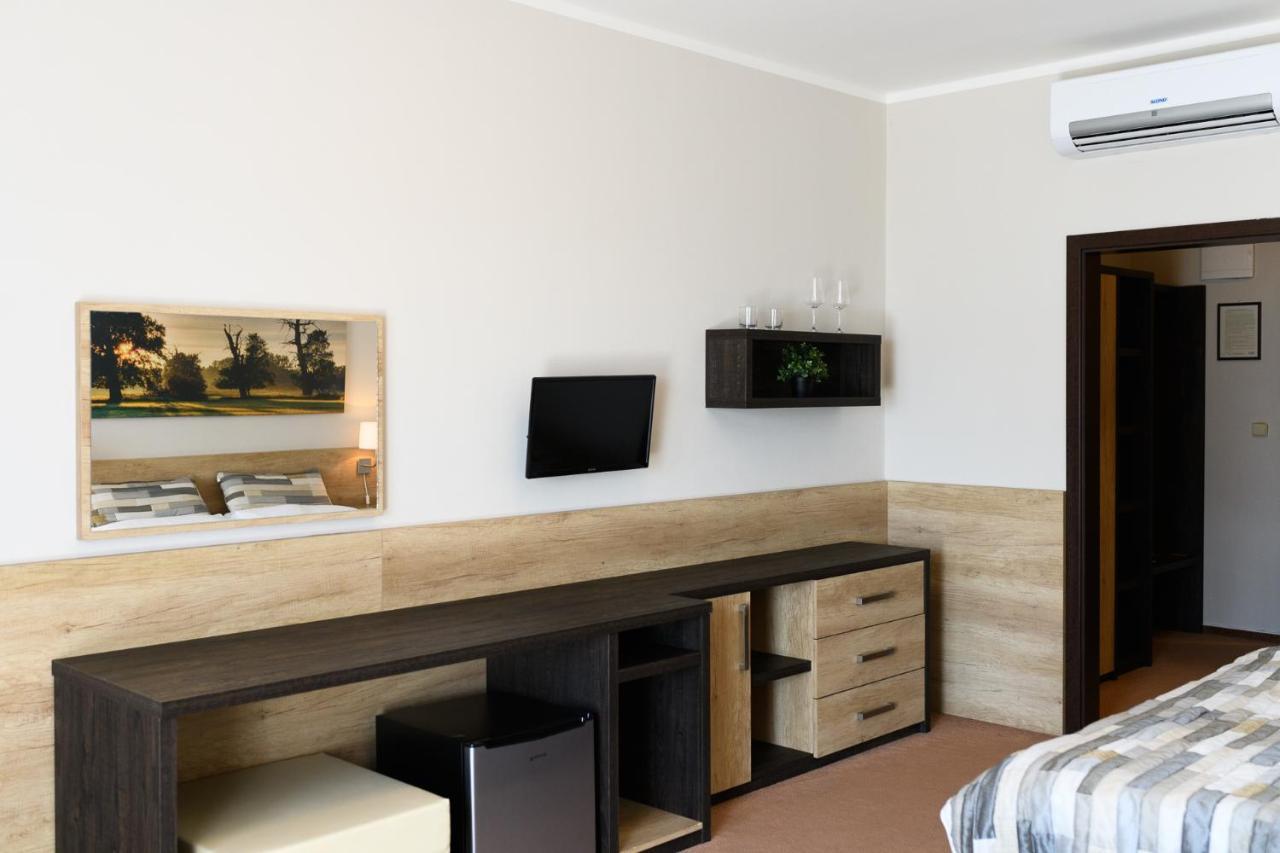 Vinarstvi U Kaplicky Hotel Zajeci Ngoại thất bức ảnh